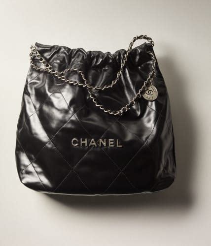 chanel 22 handbag black|chanel 22 price.